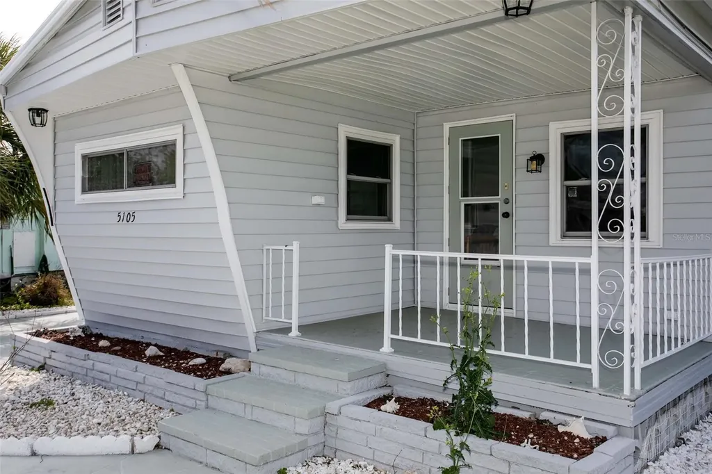 5105 8th Street W Bradenton FL 34207