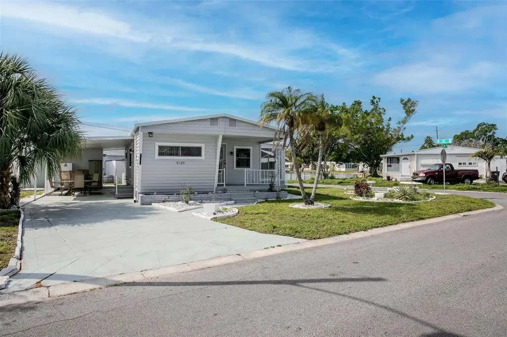 5105 8th Street W Bradenton FL 34207