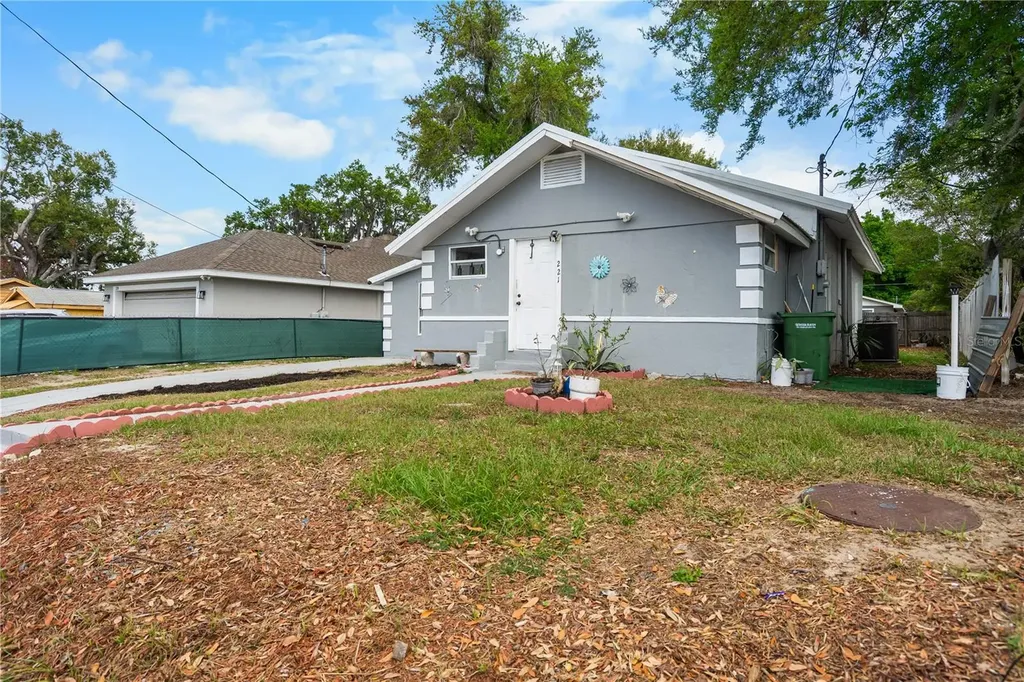 221 Avenue L NE Winter Haven FL 33881