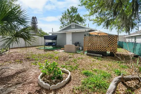 221 Avenue L NE Winter Haven FL 33881