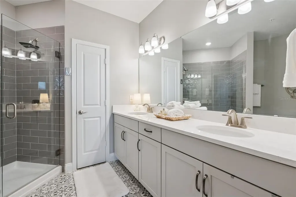 7521 Laureate Boulevard Orlando FL 32827