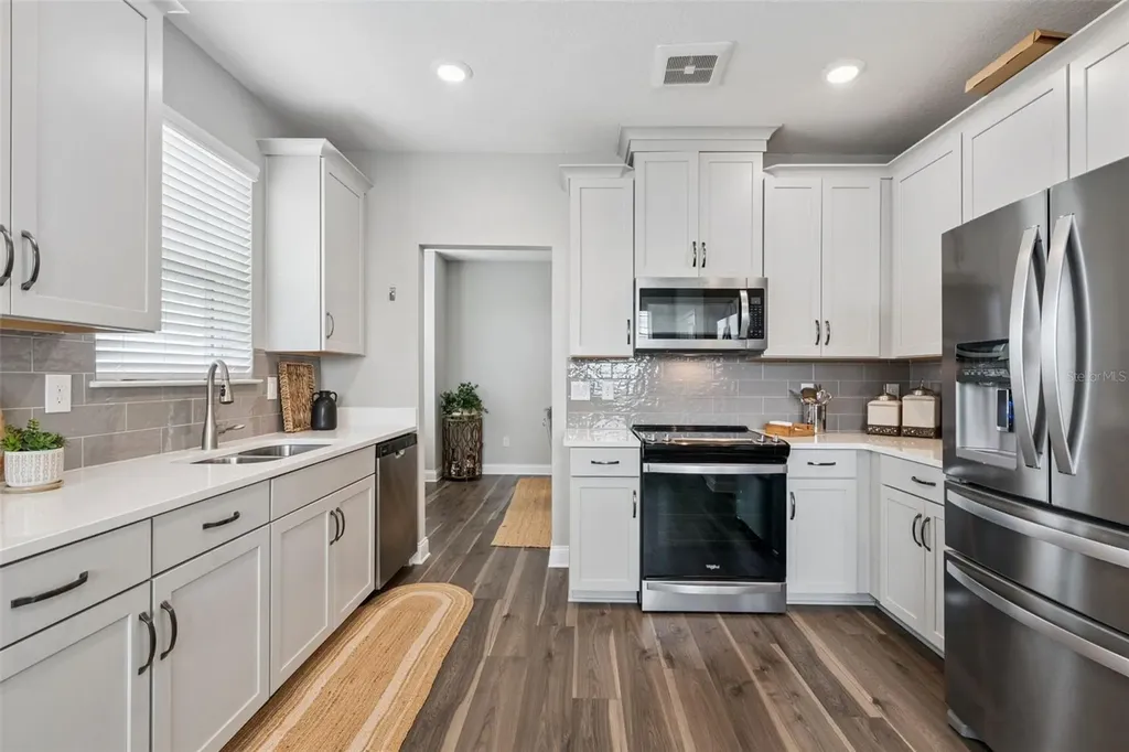 7521 Laureate Boulevard Orlando FL 32827