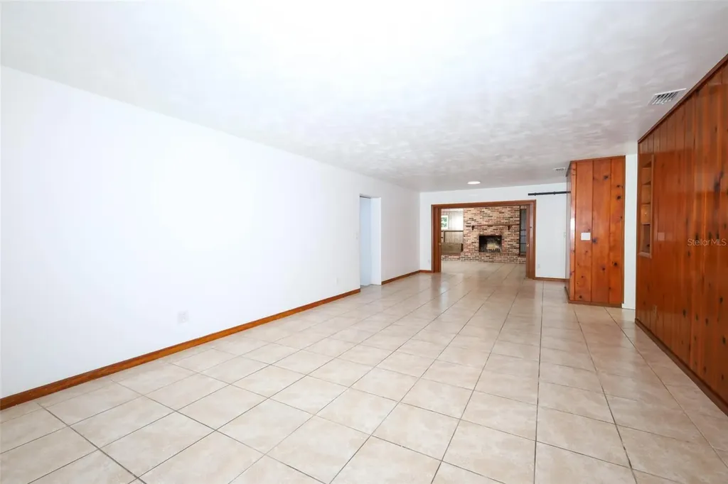 627 Anderson Street Clermont FL 34711