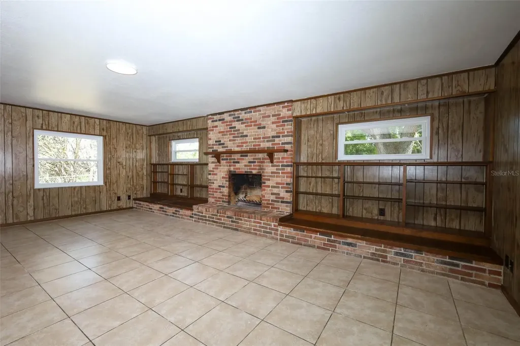 627 Anderson Street Clermont FL 34711