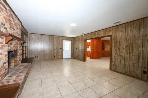 627 Anderson Street Clermont FL 34711