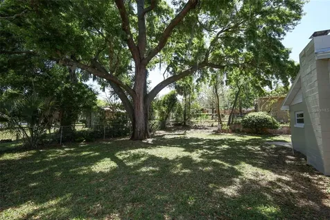 627 Anderson Street Clermont FL 34711