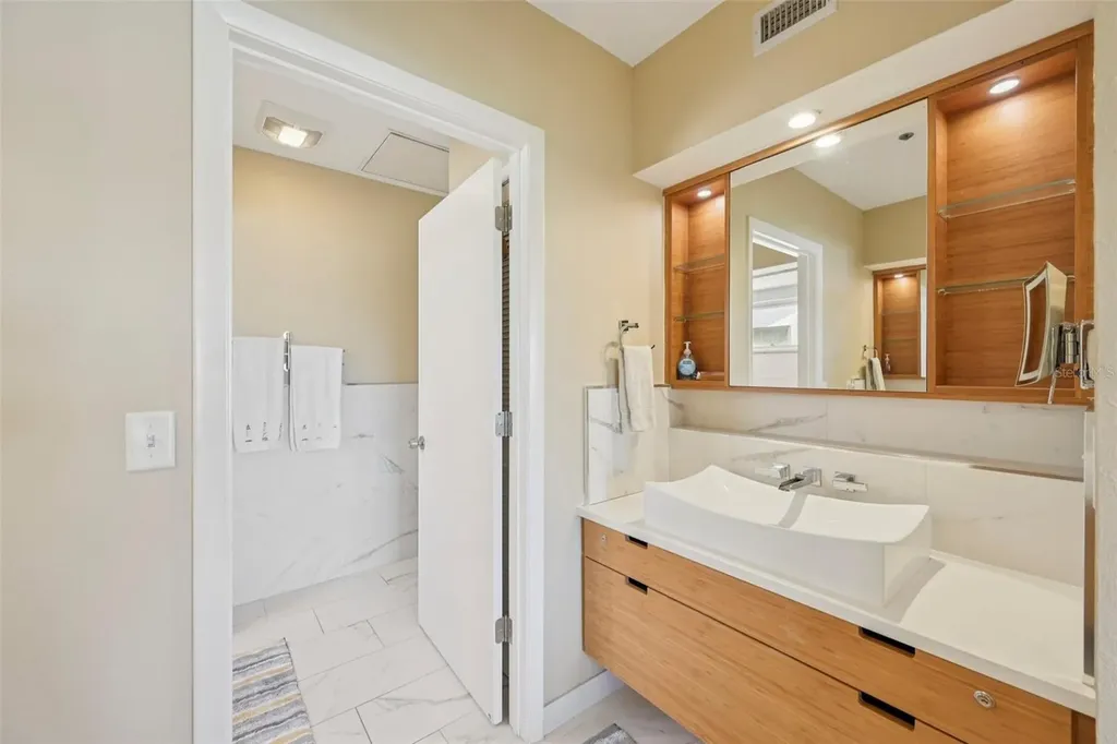 660 Cedars Court Longboat Key FL 34228