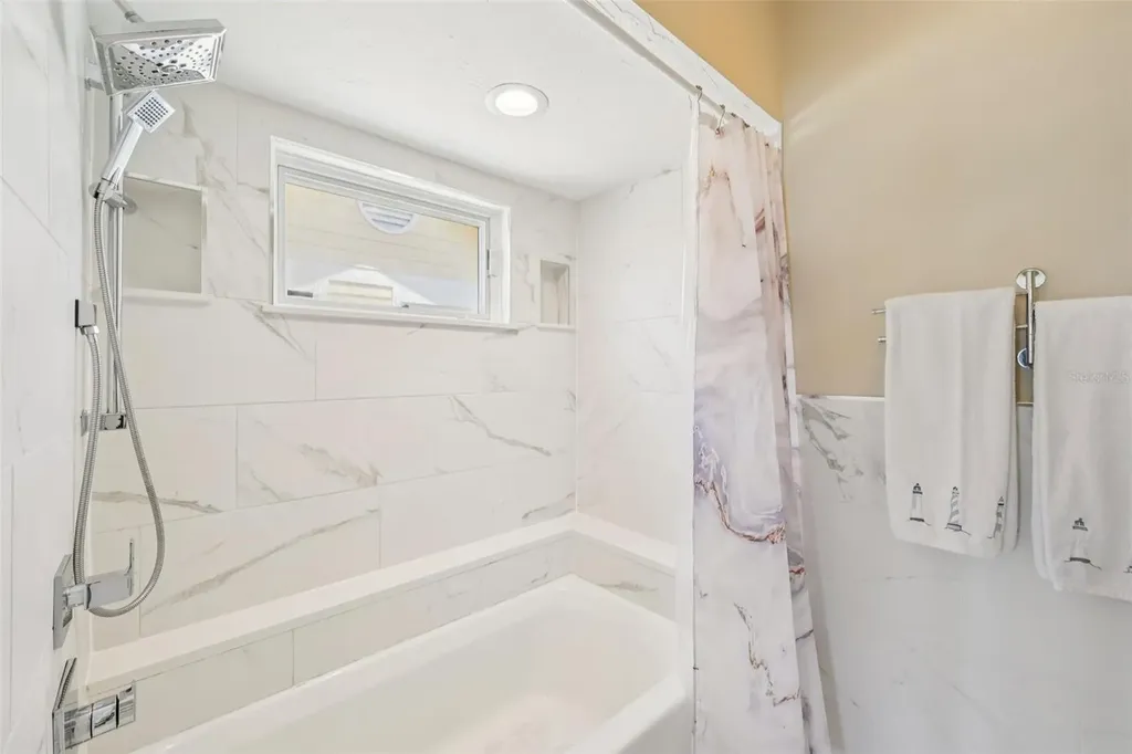 660 Cedars Court Longboat Key FL 34228