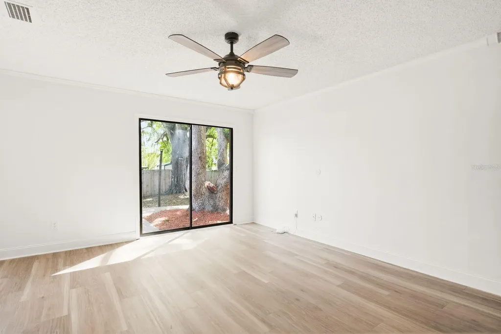 2204 Howard Lane Tampa FL 33612