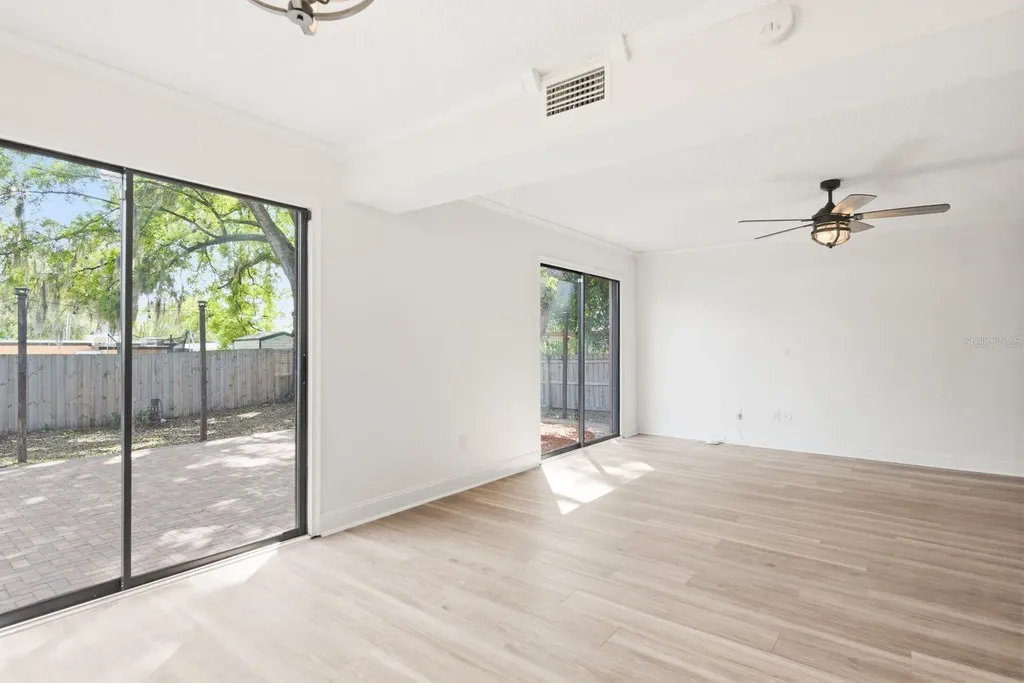 2204 Howard Lane Tampa FL 33612