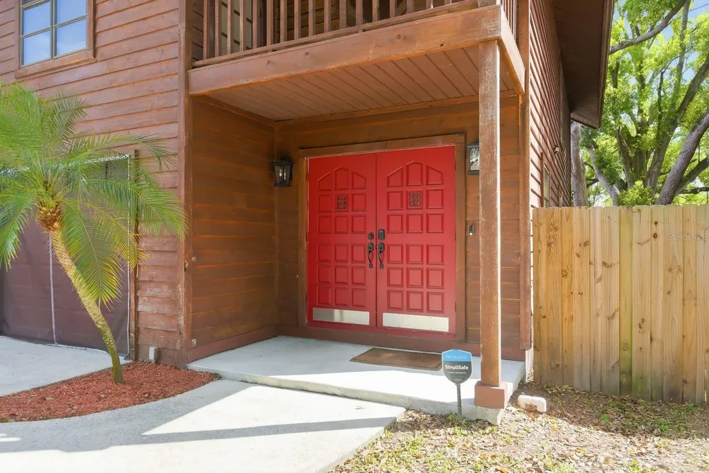 2204 Howard Lane Tampa FL 33612