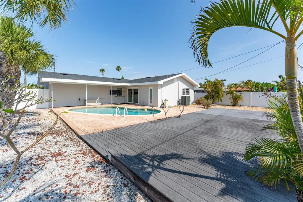 2203 W Vina Del Mar Boulevard St Pete Beach FL 33706