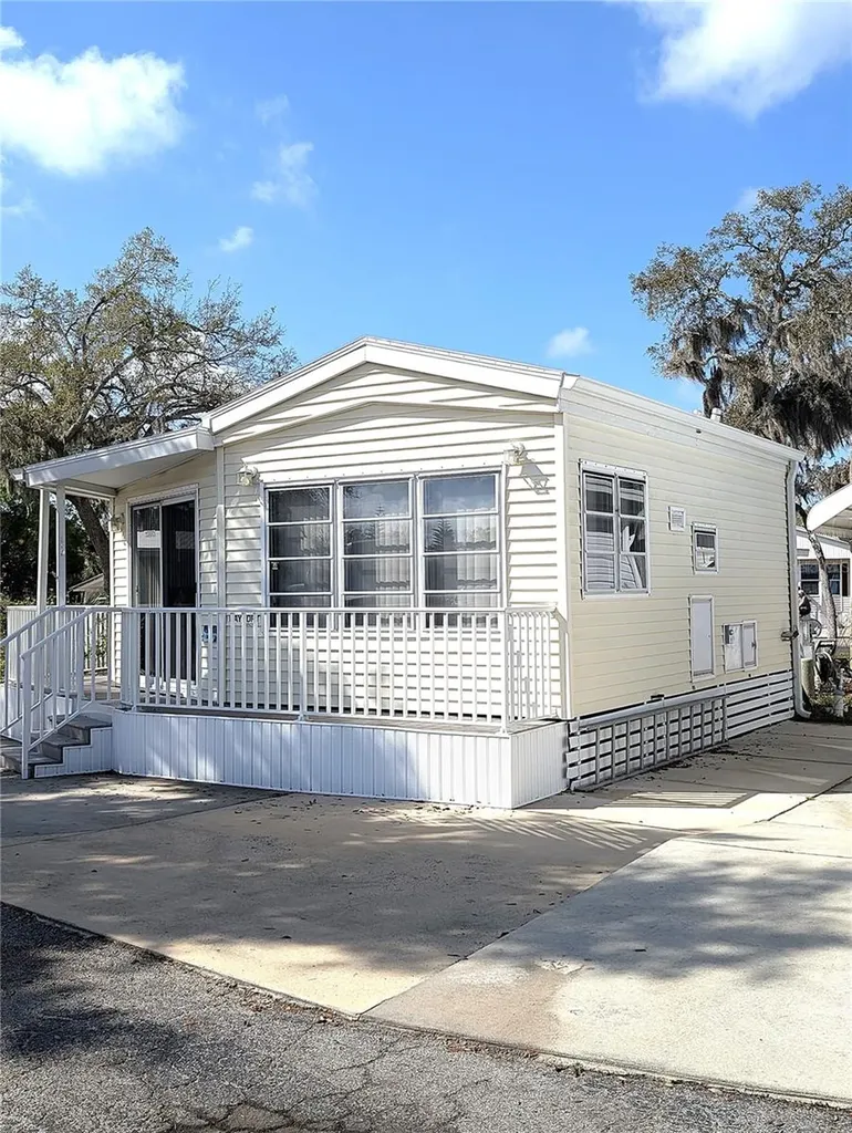 3300 26th Avenue E Bradenton FL 34208