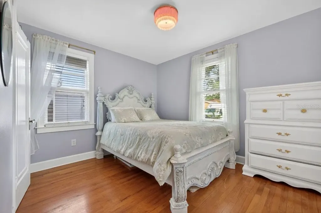 2270 7th Avenue N St Petersburg FL 33713