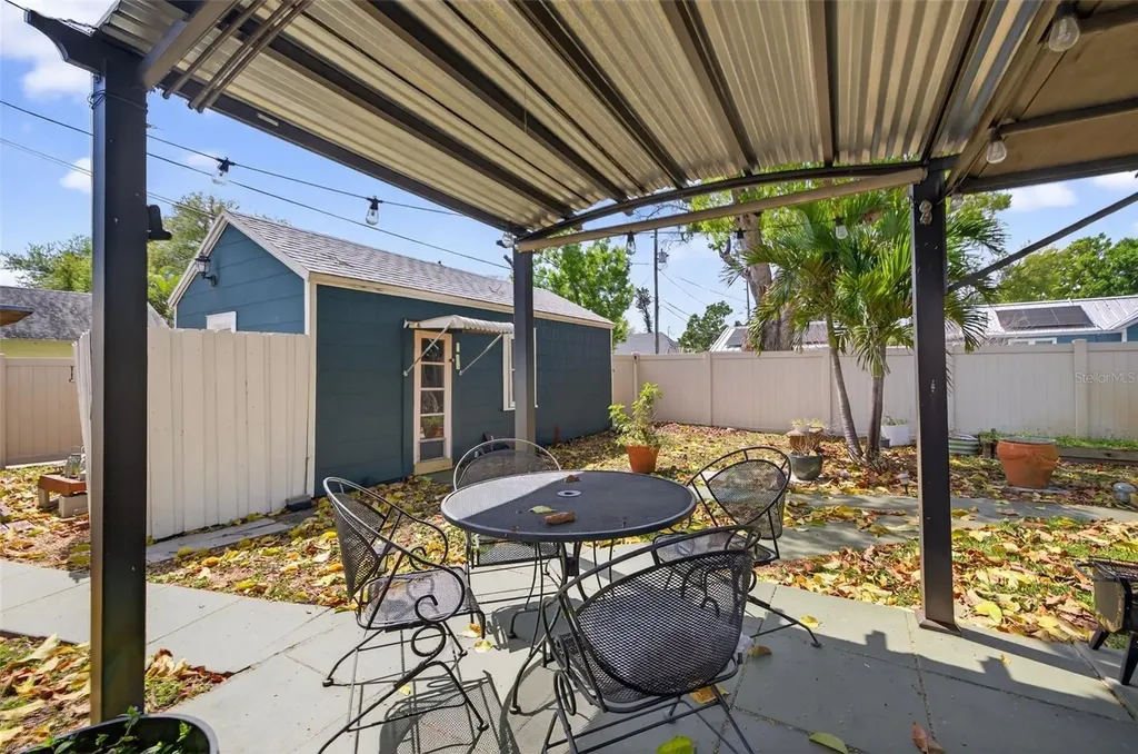 2270 7th Avenue N St Petersburg FL 33713