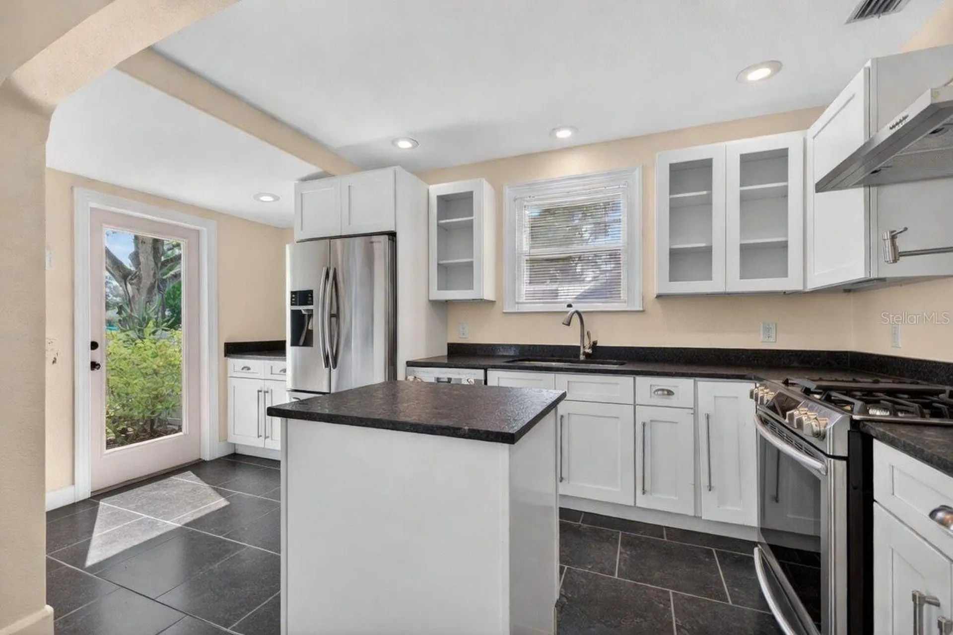 2270 7th Avenue N St Petersburg FL 33713