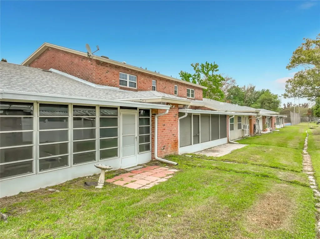 1264 Village Way Orlando FL 32807