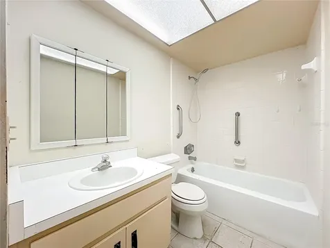 1264 Village Way Orlando FL 32807