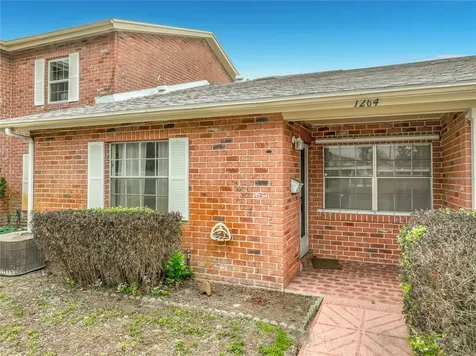 1264 Village Way Orlando FL 32807