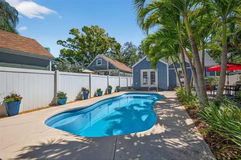 2445 6th Avenue N St Petersburg FL 33713