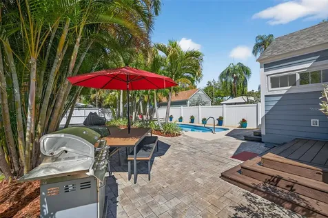 2445 6th Avenue N St Petersburg FL 33713