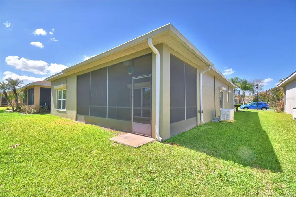 2350 Salzburg Loop Winter Haven FL 33884