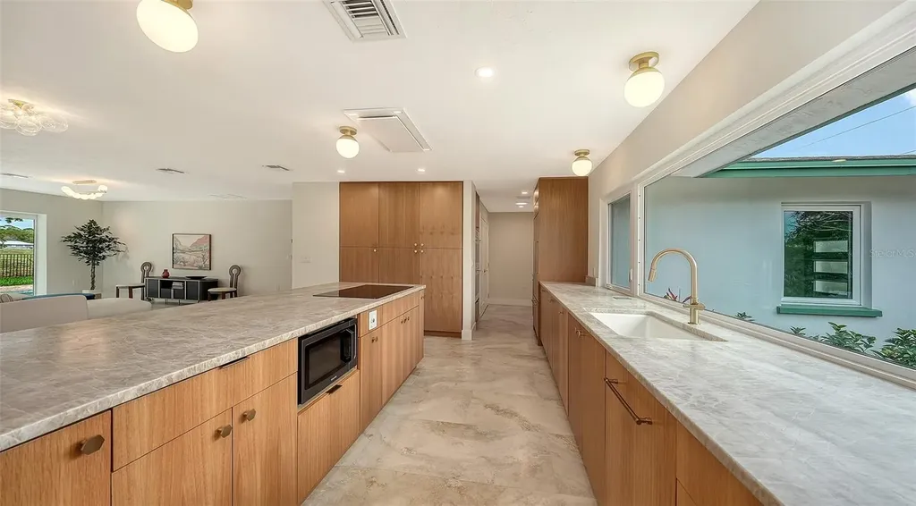 1967 Brookhaven Drive Sarasota FL 34239