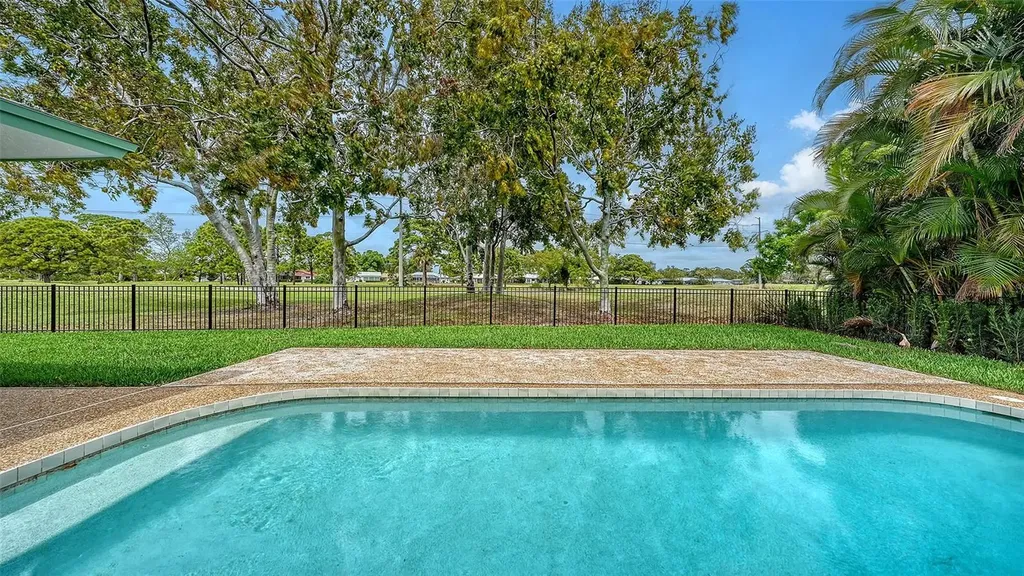 1967 Brookhaven Drive Sarasota FL 34239
