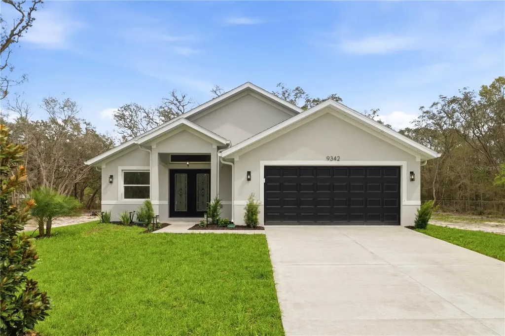 9342 Wheystone Drive Webster FL 33597