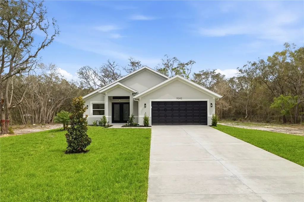 9342 Wheystone Drive Webster FL 33597