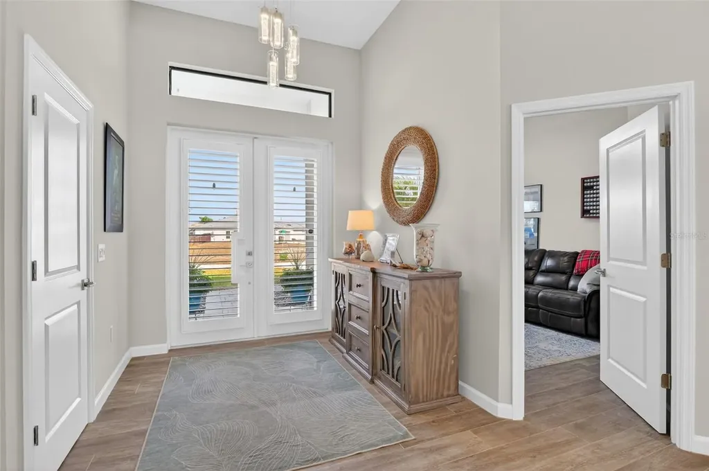 230 NE 18th Street Cape Coral FL 33909