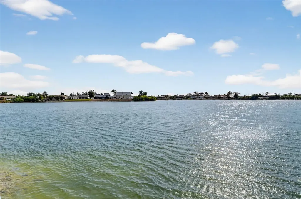 230 NE 18th Street Cape Coral FL 33909
