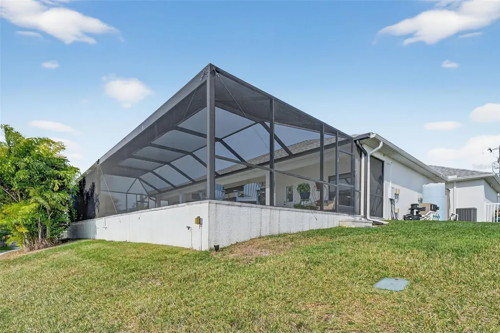 230 NE 18th Street Cape Coral FL 33909