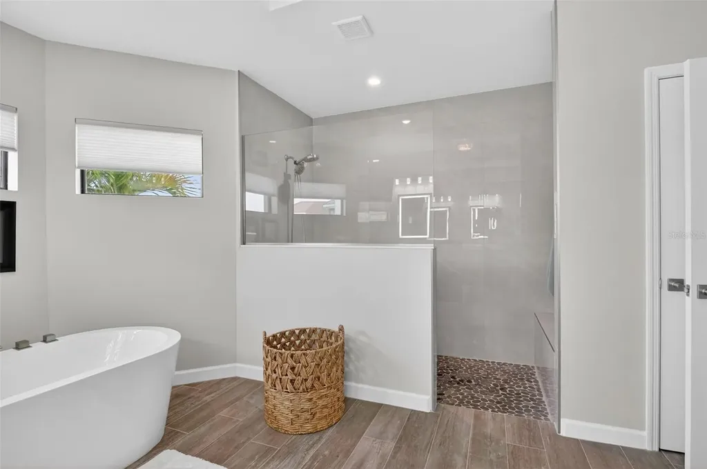 230 NE 18th Street Cape Coral FL 33909