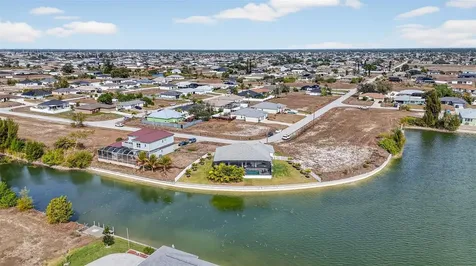 230 NE 18th Street Cape Coral FL 33909