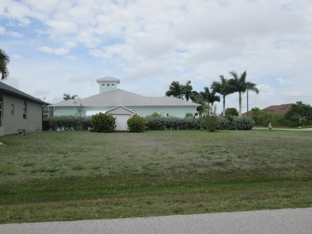 15352 Pottstown Avenue Port Charlotte FL 33981