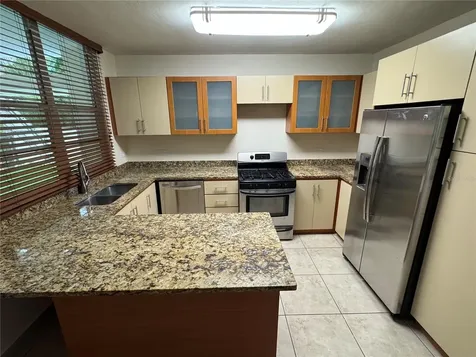 Cerezo 9 Las Piedras PR 00771
