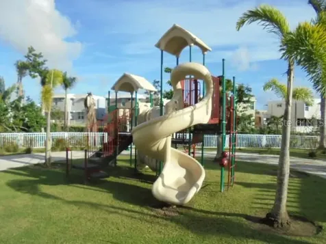 Cerezo 9 Las Piedras PR 00771