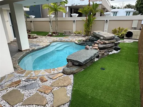 Cerezo 9 Las Piedras PR 00771