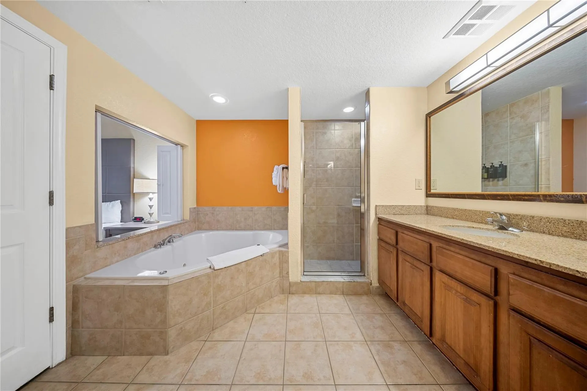 12527 Floridays Resort Drive Orlando FL 32821