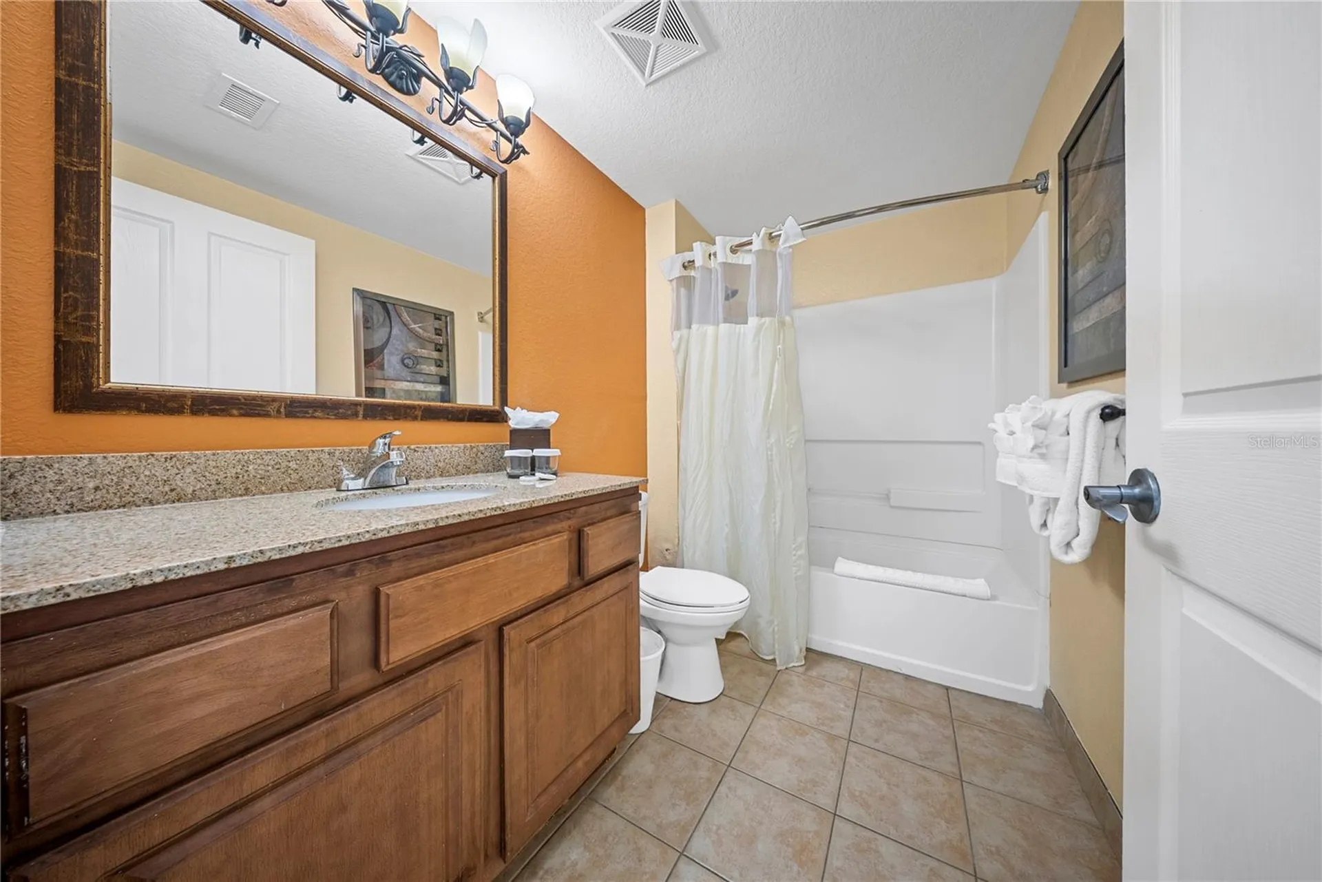 12527 Floridays Resort Drive Orlando FL 32821