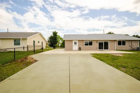 18310 Van Nuys Circle Port Charlotte FL 33948