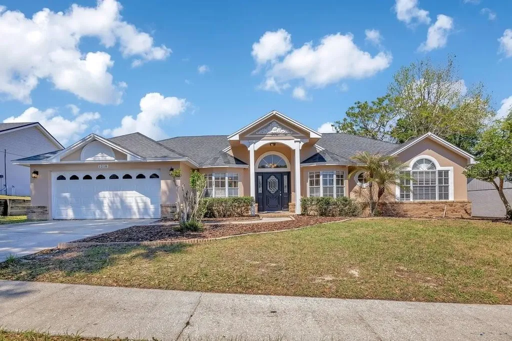 1218 Red Dandy Drive Orlando FL 32818