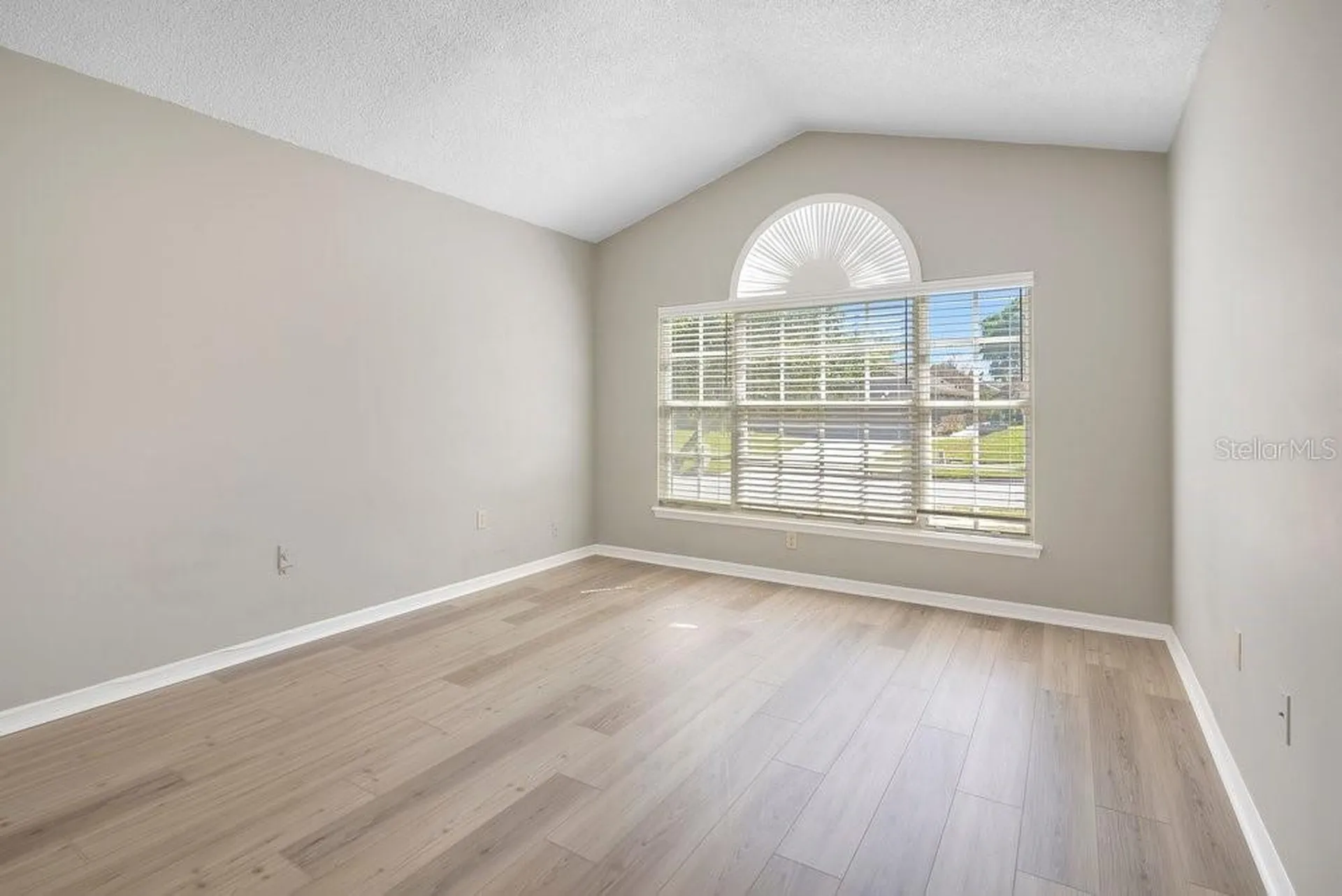 1218 Red Dandy Drive Orlando FL 32818