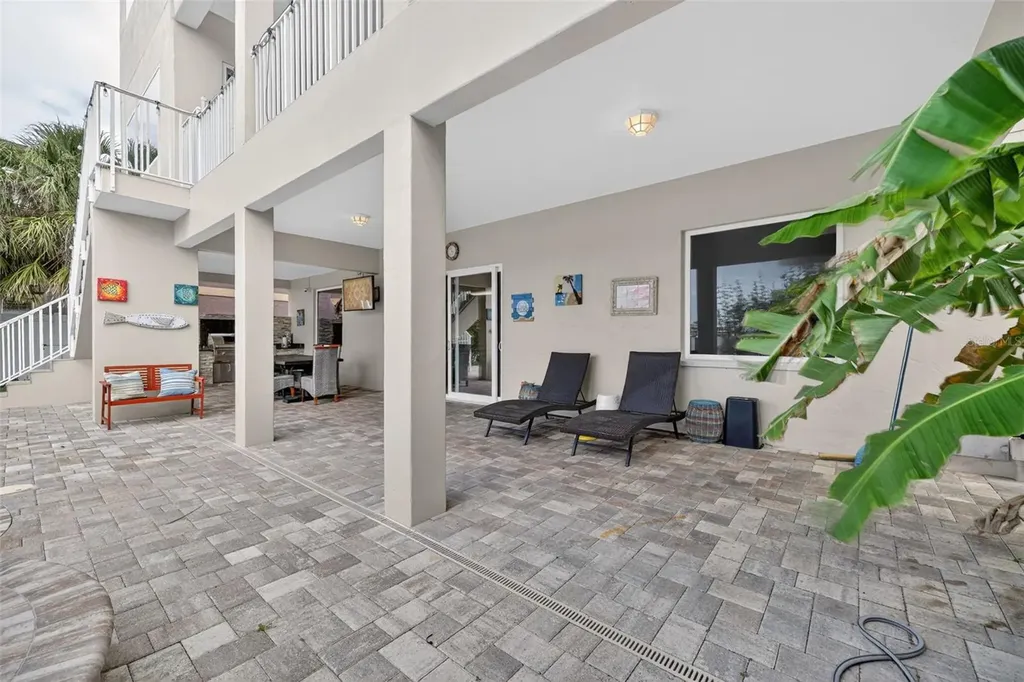 13 Treasure Lane Treasure Island FL 33706