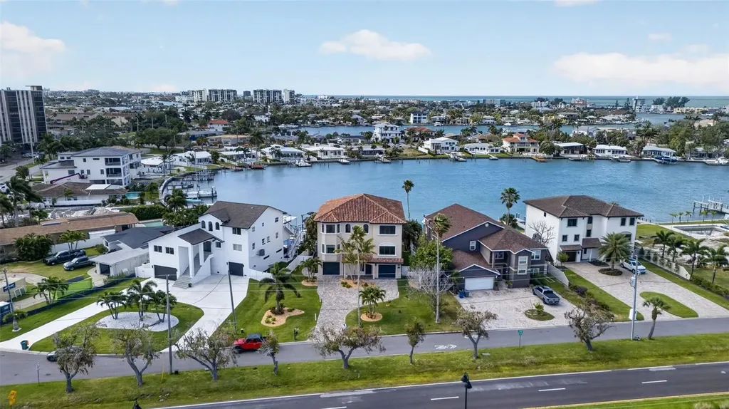 13 Treasure Lane Treasure Island FL 33706