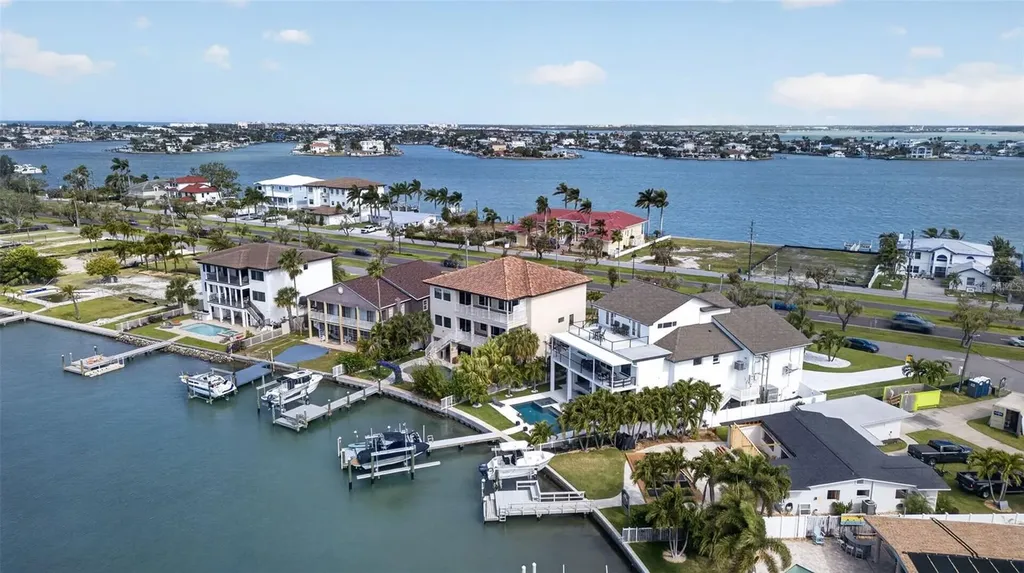 13 Treasure Lane Treasure Island FL 33706