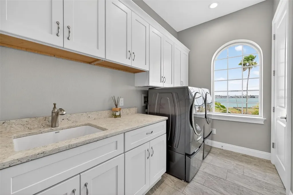 13 Treasure Lane Treasure Island FL 33706