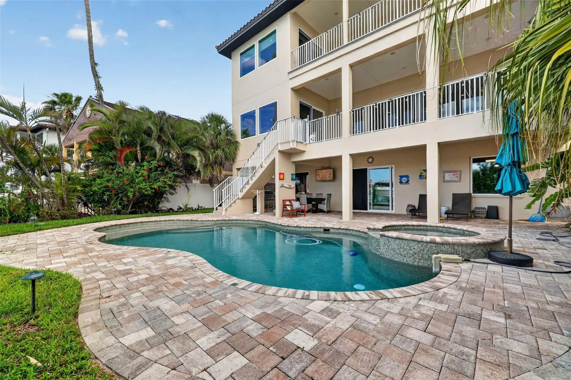 13 Treasure Lane Treasure Island FL 33706
