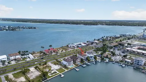13 Treasure Lane Treasure Island FL 33706